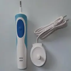 【ほぼ新品】Oral-B Braun 電動歯ブラシ 本体 充電器付き