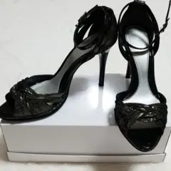 ノーベスパジオ　アンクルストラップハイヒール