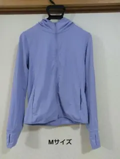 ユニクロ　エアリズムUVカットメッシュパーカー（長袖）