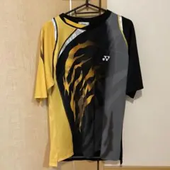 【美品】ヨネックス　ユニフォーム　ゲームシャツ　ウェア　tシャツ