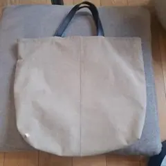 ベージュ スエード トートバッグ