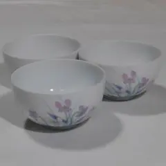 新品未使用　有田焼　西山　(赤・紫・白・緑)色の花のデザイン　湯飲み　2客揃