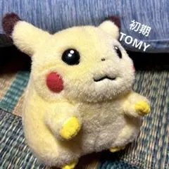 ピカチュウ ぬいぐるみ 初期ピカ TOMY 笑顔 にっこり バンザイ - メルカリ