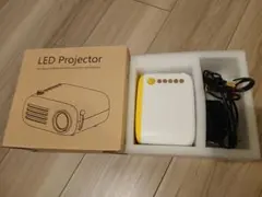 LED Projector 本体 小型 ポータブルのサムネイル
