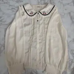 axes femme 苺刺繍のサムネイル