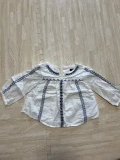 babyGap 刺繍入りホワイトシャツ 12-18ヶ月