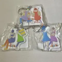 タイムセール♫ガイコツ書店員本田さん　アクリルキーホルダー　3個セット