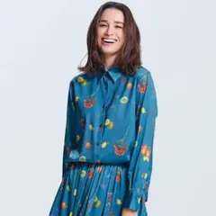 dinos ボタニカルフルーツ サテン シャツ　レギュラーのサムネイル