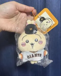ちいかわx 読売ジャイアンツ　うさぎのサムネイル