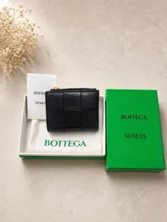 美品Bottega Veneta 二つ折り財布 ブラックのサムネイル