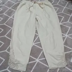 アクシーズファム　ホワイト　パンツ　Mのサムネイル