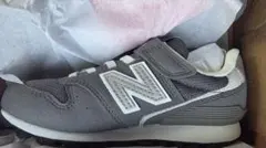 new balance 996 グレー スニーカー　18.5㎝
