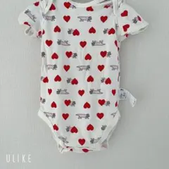 ユニクロ　ボディロンパース　リサラーソン　ハート