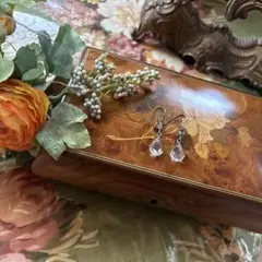 Item thumbnail for item 7b1c05de-264d-4ae4-82a3-092598c3b6ba