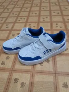 GAP キッズ スニーカー ホワイト ブルー　23.0のサムネイル