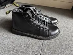 ブラックレザー ハイカットシューズ