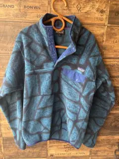 パタゴニア synchilla 青