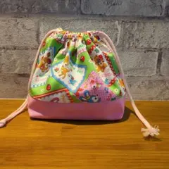 ハンドメイド まるいミニ巾着 (レトロなねこちゃん いちご柄) - メルカリ