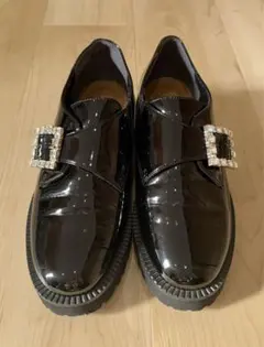 ビジュー付きブラックローファー