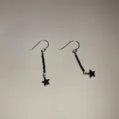 ハンドメイドピアス　ピアス　天然石　ブラック　星モチーフ　フックタイプ