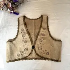 アーバンリサーチ 豚革 刺繍 レザーベスト かぎ針編み 短丈