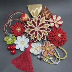 つまみ細工　髪飾り【真紅】　成人式髪飾り　卒業式髪飾り　濃赤　Ｓ-21