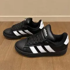 新品 アディダス adidas カジュアルスニーカー 25cm 黒白