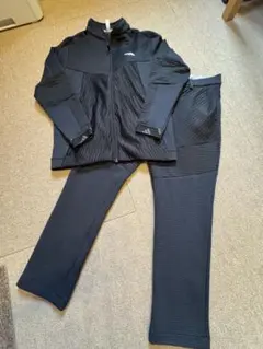 adidas ブラック ストライプジャケットとパンツセット