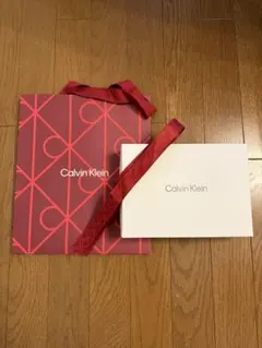 Calvin Klein ギフトボックス 赤