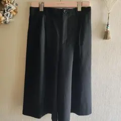 ★GU★シンプルキュロット ブラック Mサイズ！！のサムネイル