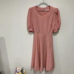 YUKITORII ピンクドットパフスリーブワンピースのサムネイル