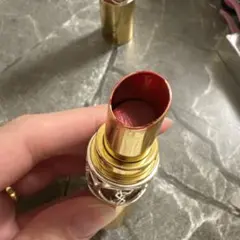 イヴ・サンローラン ルージュ ヴォリュプテ シャイン No.102