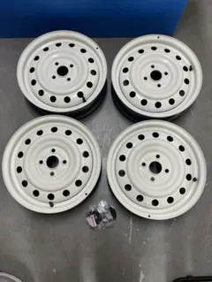 ダイハツ純正　15インチホワイトスチールホイール4本セットのサムネイル