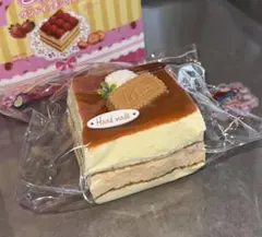 Soft Dream サンドイッチシリーズ スクイーズ　キャラメルケーキ