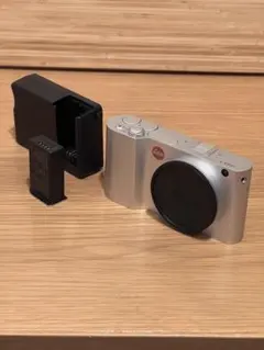 Leica LT 本体 シルバー ミラーレス一眼のサムネイル