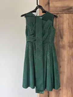 ダークグリーン Aライン パーティードレス　38号