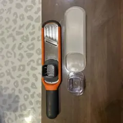 JOSEPH JOSEPH ハンディー グレーター オレンジのサムネイル