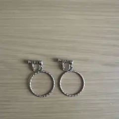 フープイヤリング