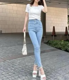 Item thumbnail for item 07c9b1cf-1f30-420d-88ee-3e7462c3e140