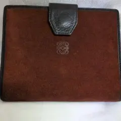 ✿LOEWEロエベ アナグラム スエード×レザー二つ折り財布良品✿のサムネイル
