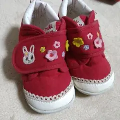 ミキハウス　赤ファーストシューズ　フリル　うさこ