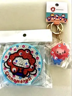 ミャクミャク　サンリオ　シナモロール　ポチャッコ　クリアキーホルダーとキラキラ缶