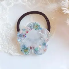 レジンヘアゴム　お花　ブルー　大ぶり　ほわほわ　ホワイト　ちょうちょ