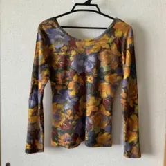 トップス　長袖　花柄　総柄　秋　Uネック　M