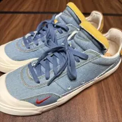 Item thumbnail for item 7d8595a5-d0b3-4df9-bfac-aeb7f5c2db6f