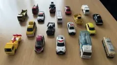 トミカ ミニカーまとめ売り 18台セット