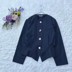 美品＊asbell　日本製　ノーカラージャケット　ペプラム調　オフィス　黒　Ｆ