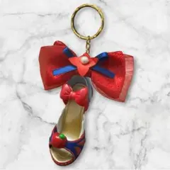 【未使用】ディズニーリゾート　白雪姫ハイヒールキーホルダー　ディズニープリンセス