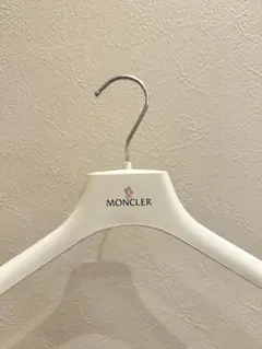 MONCLER 衣類ハンガー ホワイト 42のサムネイル