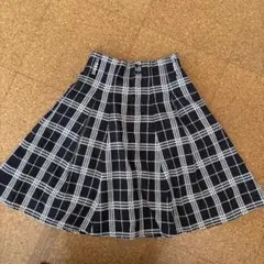 【美品】ブラック×ホワイト 千鳥チェック柄 プリーツスカート オールシーズンのサムネイル